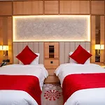 La Zona Continental Hotel