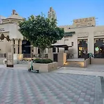 First Class Peaceful 1Br Pool Parking Near Burj Khalifa