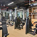 Stylish 1-Bedroom In Business Bay - Furnished - Canal & Burj Khalifa Views
