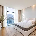 1Br City Walk B7 Community View