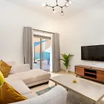 Amazing Beachfront Apartments Near Atlantis Waterpark By Simply Comfort