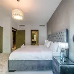 Yanjoon Holiday Homes - The Lofts Apartments