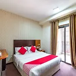 Central Paris Hotel, Baniyas Square