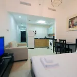Studio Apartment In Zumurud Tower , Dubai Marina