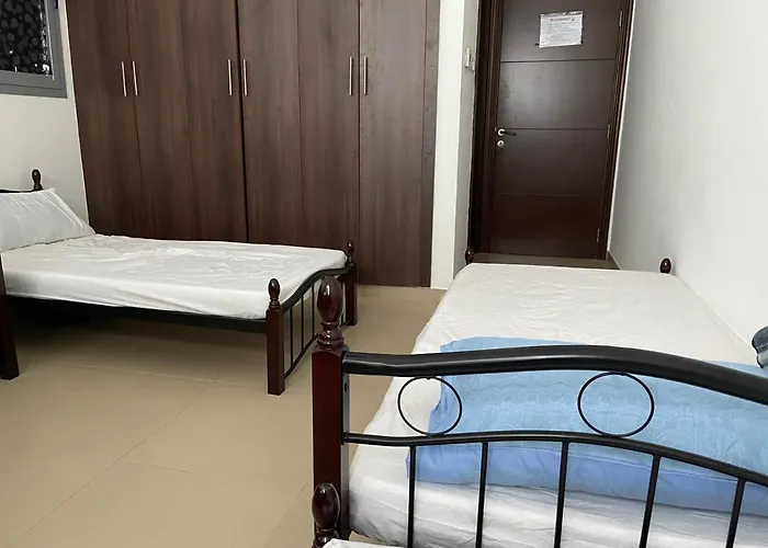 Bed Space For Indian And Pakistani Male Only