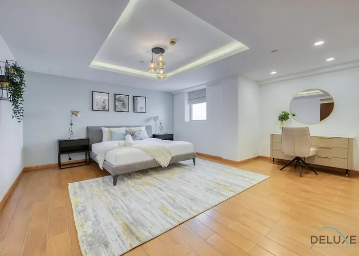 Outstanding 3Br At Sadaf 7 Jbr By Deluxe Holiday Homes