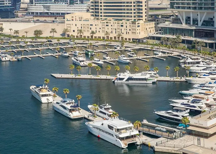 Frank Porter - DAMAC Canal Views