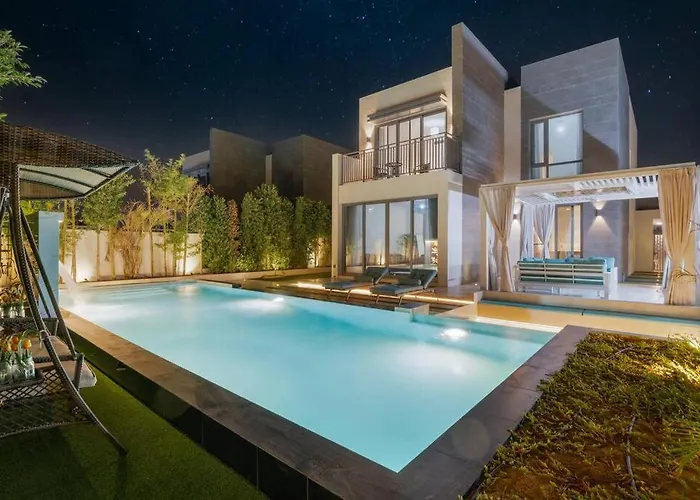 Villa - 3 Bdr With Private Pool - Emaar Golf Links