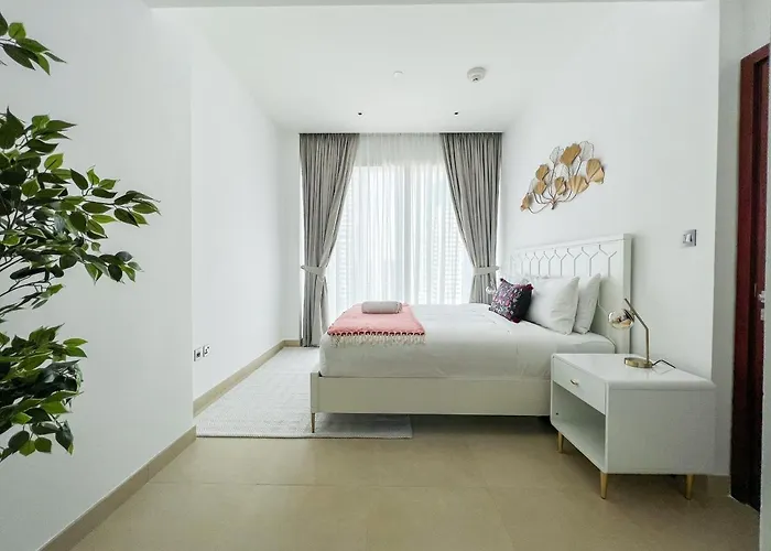 High Floor - Beautiful 1Br Dubai Marina Gate