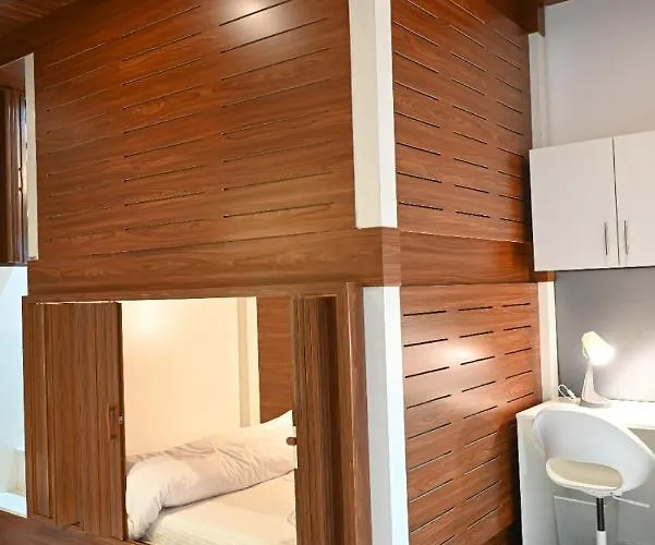 Yoi Pod Hostel - Deira Al Rigga