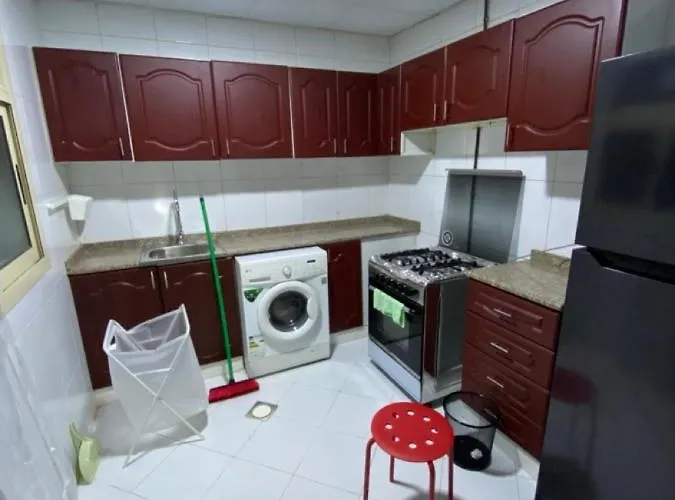 Splendid Room - Ladies Only - Near Zahia- Near Shj Airport