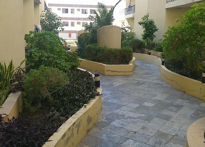 Ruby Star Hostel Dubai F2