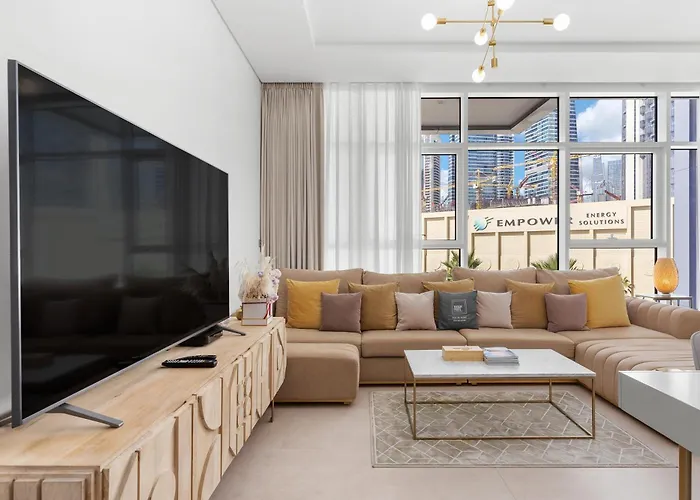 Maison Privee - Trendy Apt W/ Dazzling Vws & Top-Class Facilities