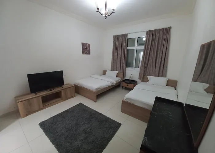 Cute Rooms And Small Partitions For Girls In Dubai- Female Guests Only فتيات فقط