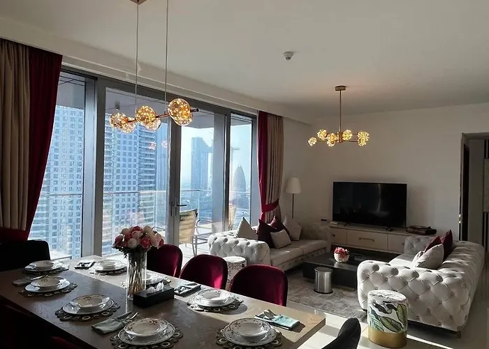 Burj Khalifa View, 3 Bedroom Apartment In Boulevard Point, Connected To Dubai Mall