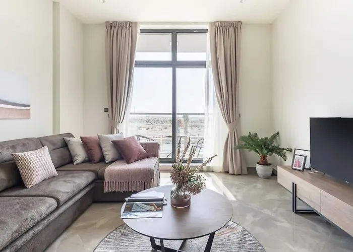 Frank Porter - Majestique Residence 2