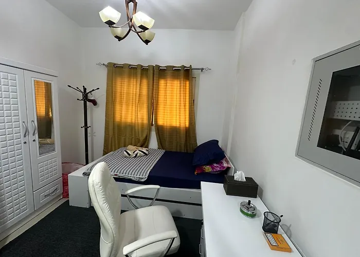 The Regal Residency Studio, 1 Minute Walking Distance From Gold Souk