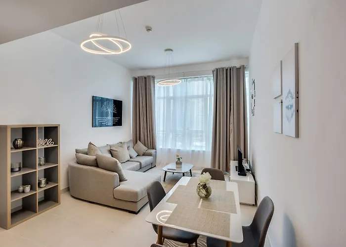 Stylish 2Bd With Great View In Marina View Tower
