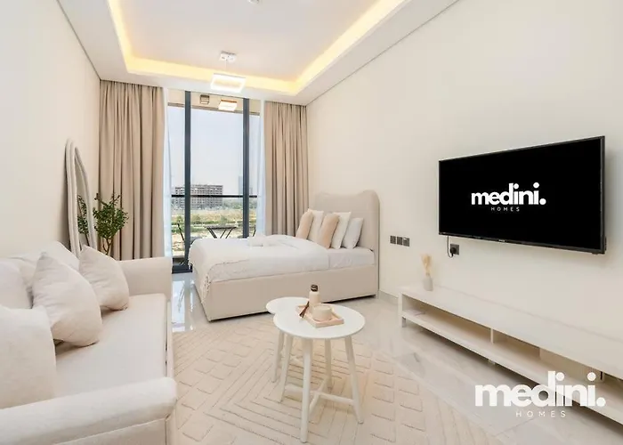 Studio In Samana Golf Avenue - Dubai