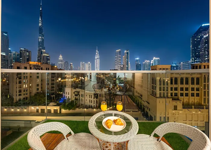 Stunning Two Bedroom Apartment With Private Balcony & Burj Khalifa By Luxury Space