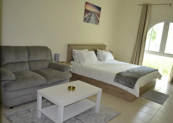 Stunning Studio Close To Metro