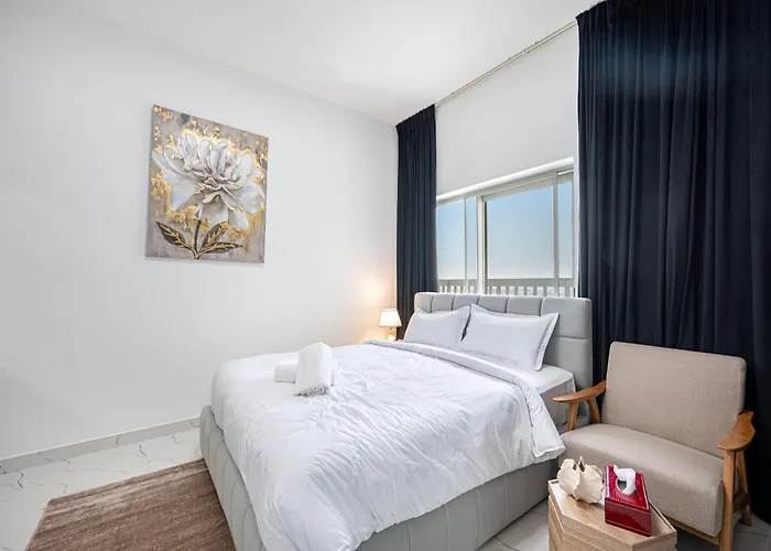 Modern Studio Oasis In Vibrant Dubailand