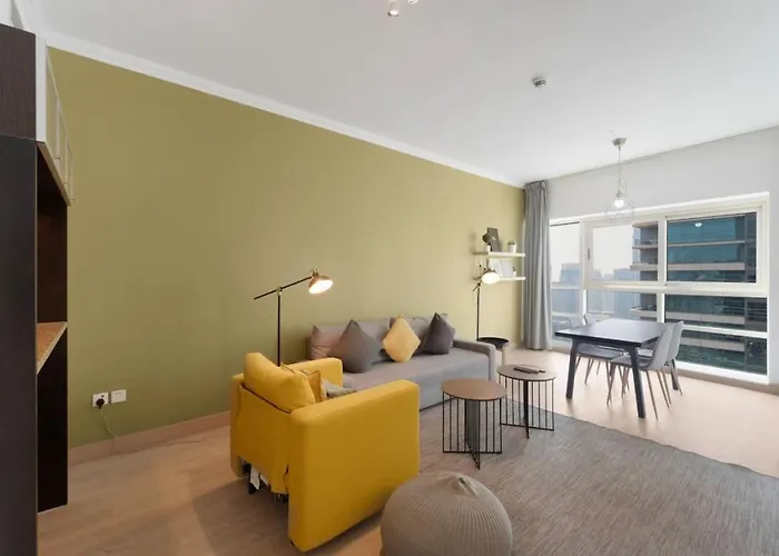 Live The Dream At Marina Quays