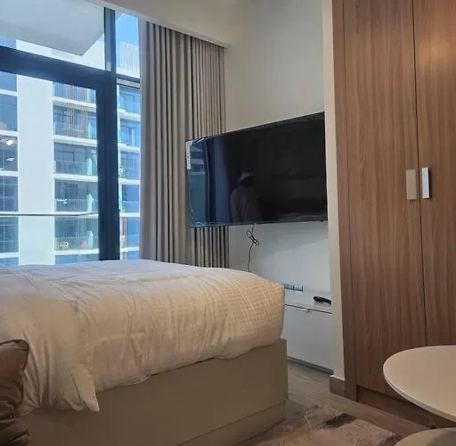 Luxury Studio Near Burj Khalifa In Azizi Riviera