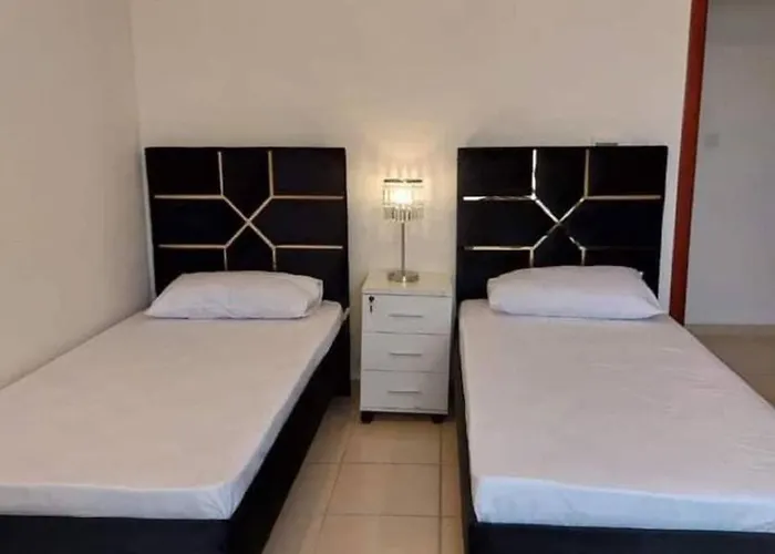 Room In Holiday House - Luxury Five-Person Room