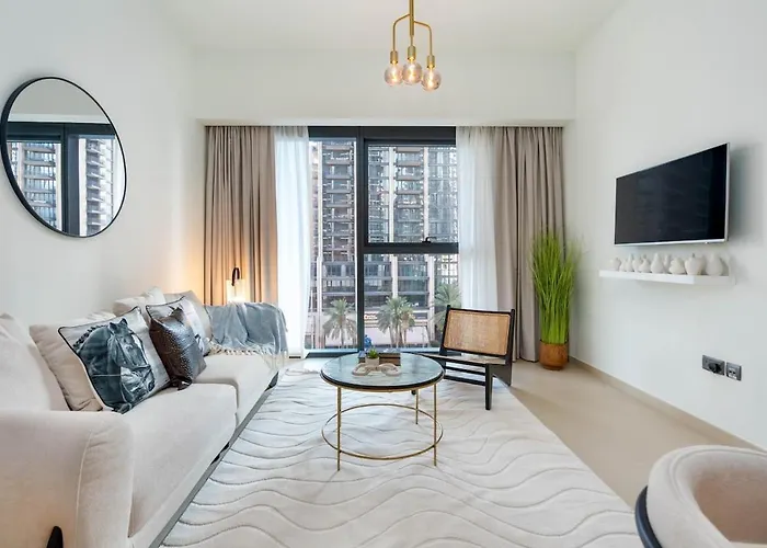 Brand New Stylish 1 Bed Next To Burj Khalifa By Holiday Boulevard