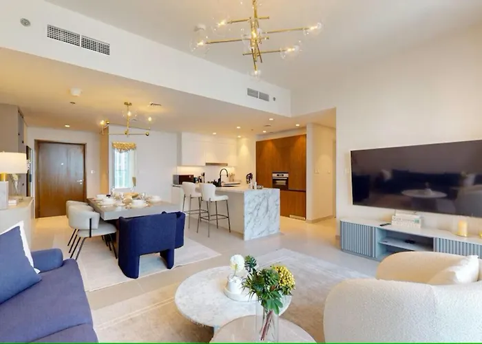 Dubai Center Luxury Appartment