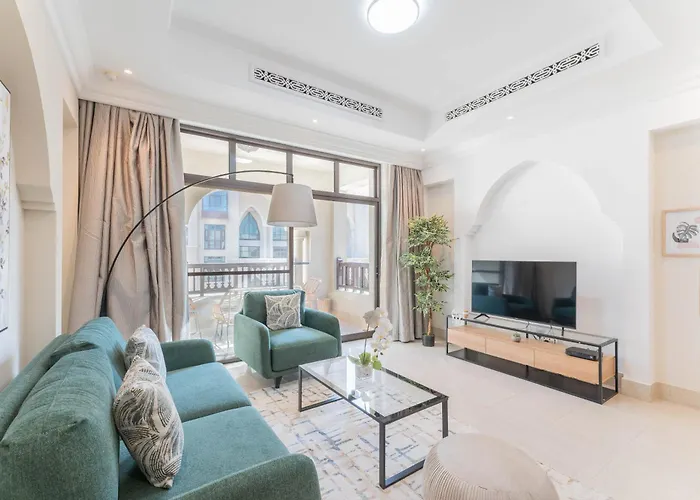Breath-Taking View Of The Iconic Burj Khalifa At Your Door Step