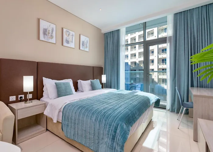 Private Beach & Pools - Palm Jumeirah - Cityapartmentstay