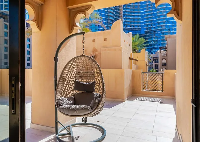 Contemporary 1 Bedroom Apartment 10 Minutes Walk To Dubai Mall Near Burj Khalifa