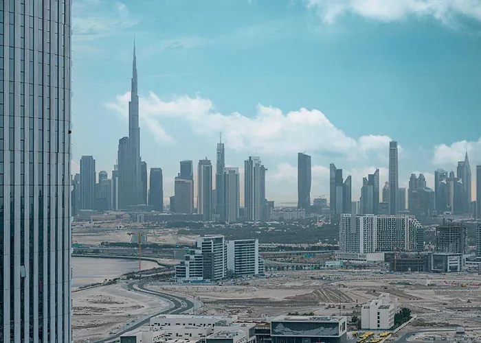 Emaar, Creek Edge Luxury Residences 2Br Apartment