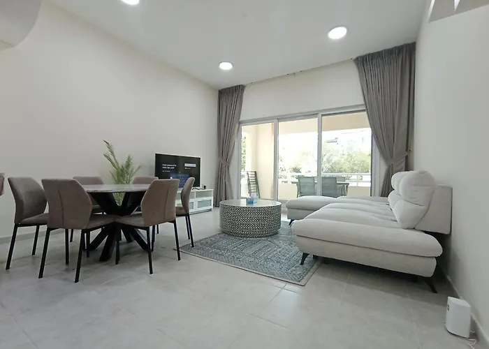 Peaceful Apartment In Greens