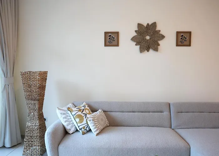 Nivis Find- Luxury & Spacious 1 Bhk 10 Mins Away From Dubai Mall