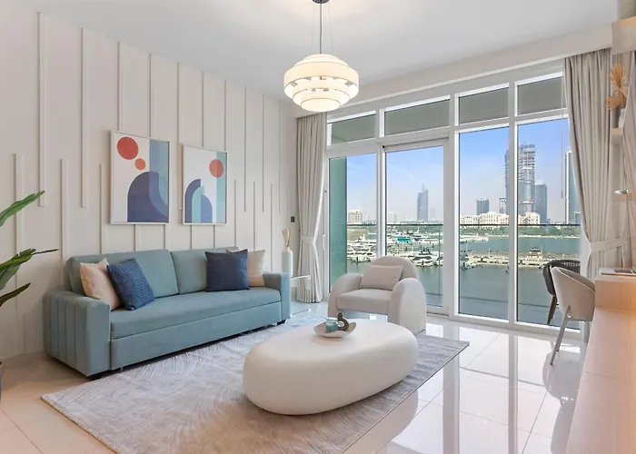 Luxury Beach House With Mesmerizing Skyline View