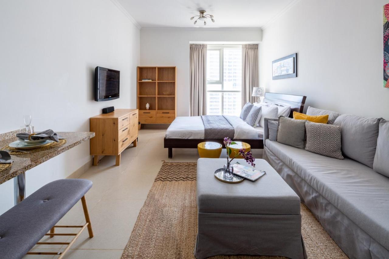 Apartemen Frank Porter - Goldcrest Executive