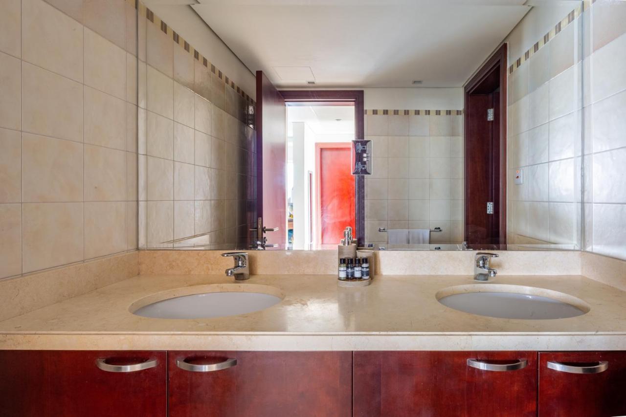 Frank Porter - Marina Tower Appartement Dubai
