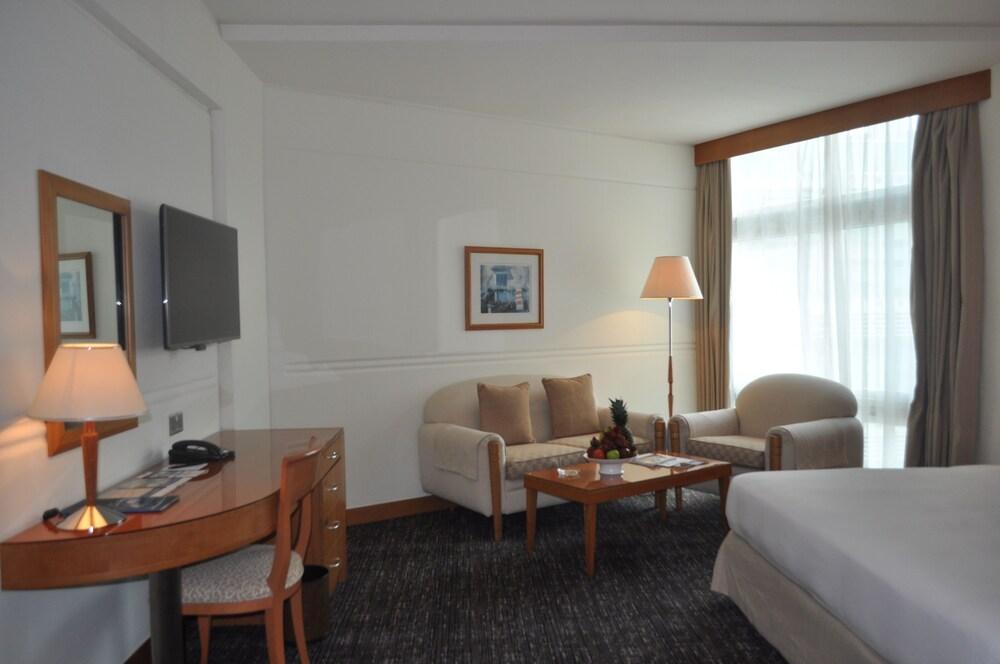 Hotel J5 - Port Saeed Dubái