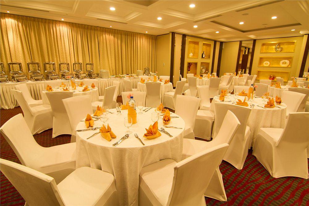 Ramada By Wyndham Deira 4* Dubai