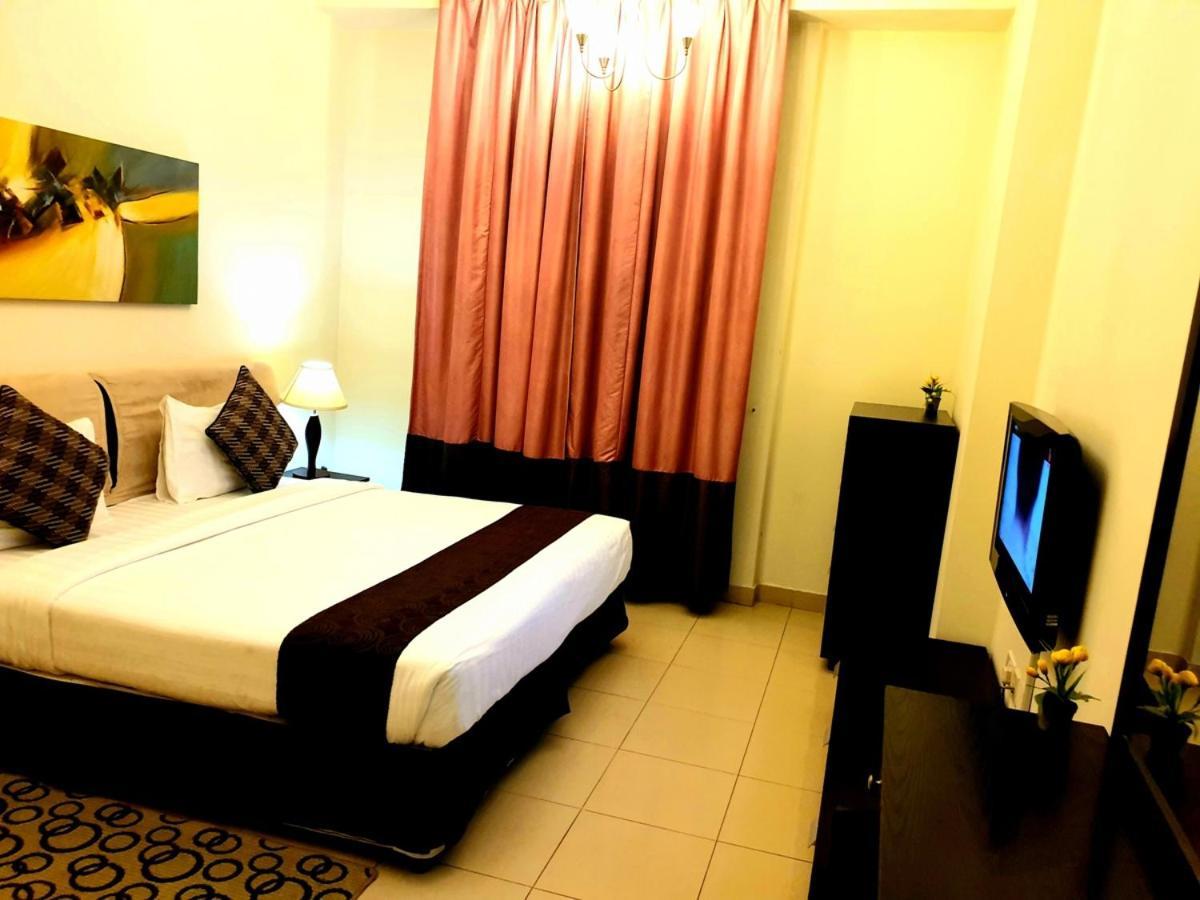 Fortune Classic Apartment, Airport ,near Dafza Metro Station Dubái