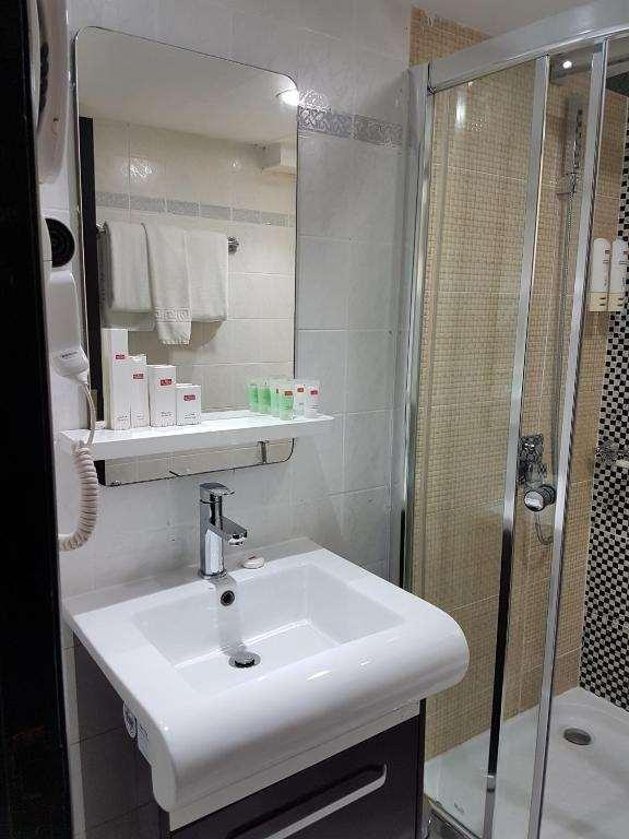 Hotel Al Jawhara Metro Dubai