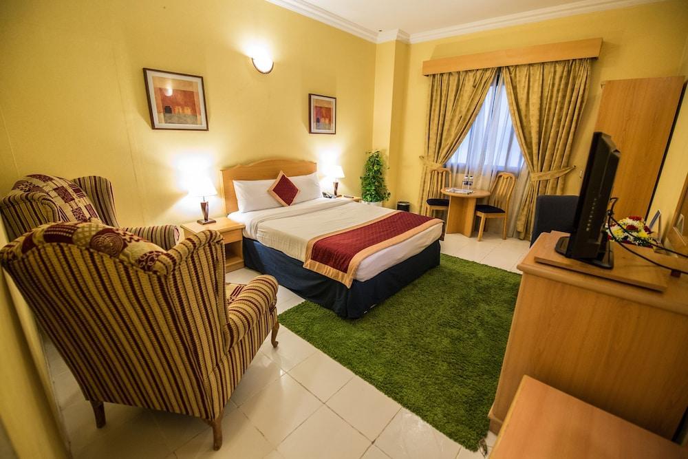 London Crown 1 Aparthotel Dubai