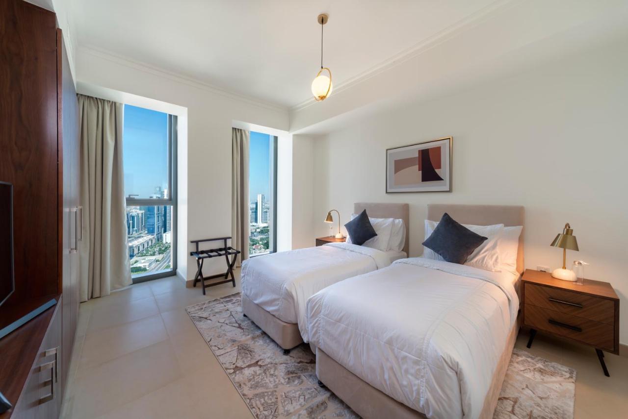 Full Burj Khalifa View: Atlas Homestays - 03 Bedroom At Burj Vista 5005 Apartamento