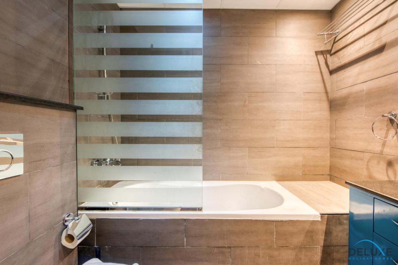 Lovely 2br At Dec Tower 2 Marina By Deluxe Homes Apartamento Dubái