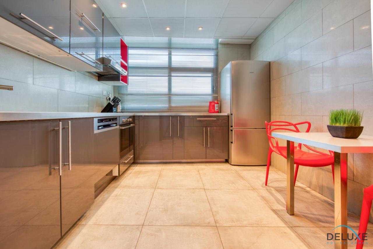 Lovely 2br At Dec Tower 2 Marina By Deluxe Homes