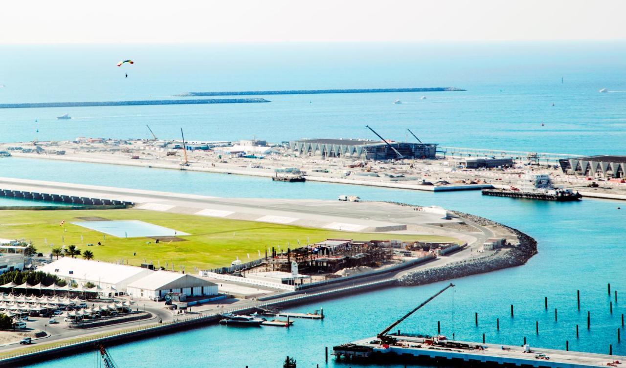 Luxurious Beach Front With Sea View-private Bathroom Dubai