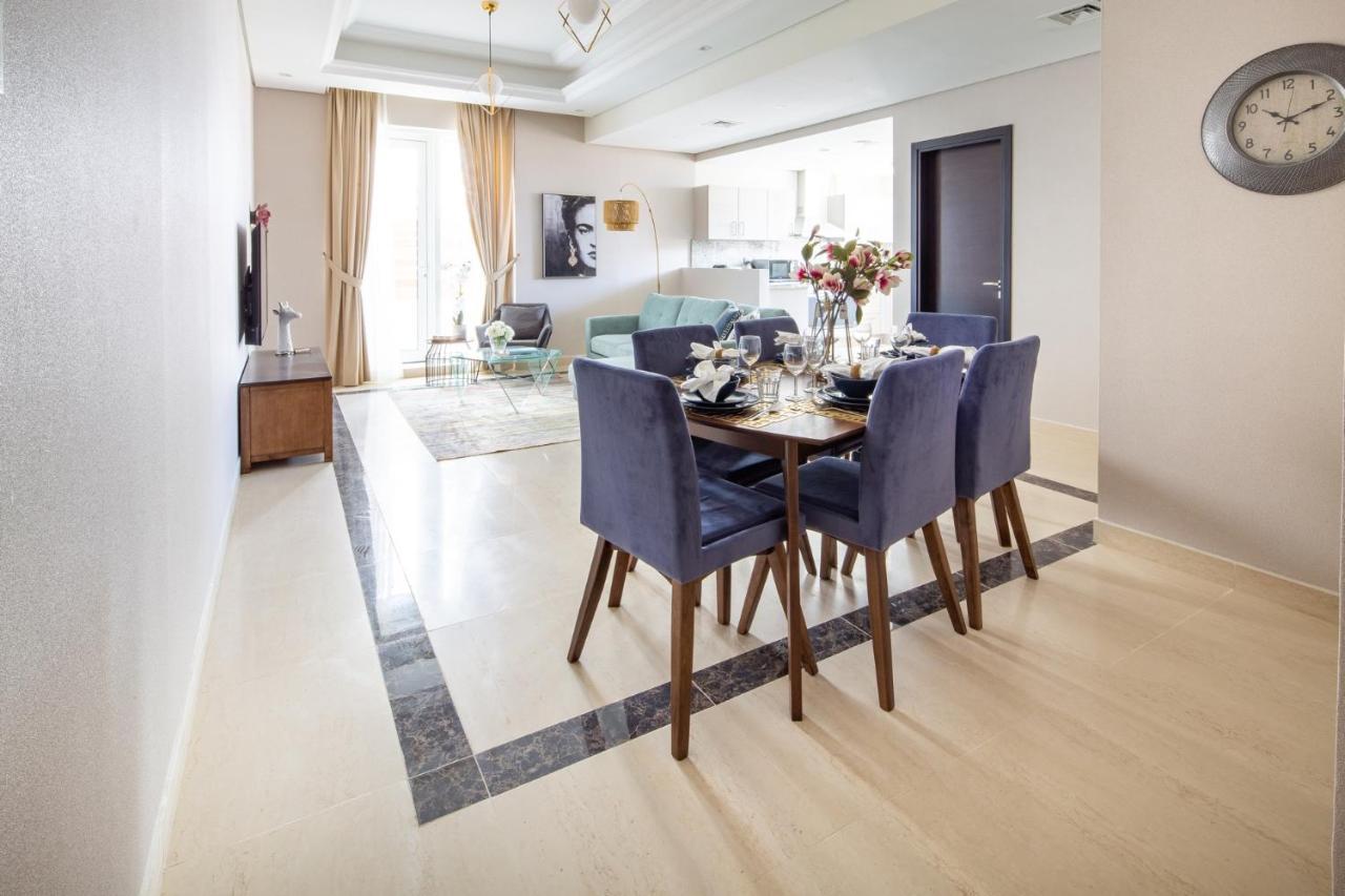 Frank Porter - Mon Reve Apartment